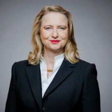 Staatssekretärin Prof. Dr. Luise Hölscher